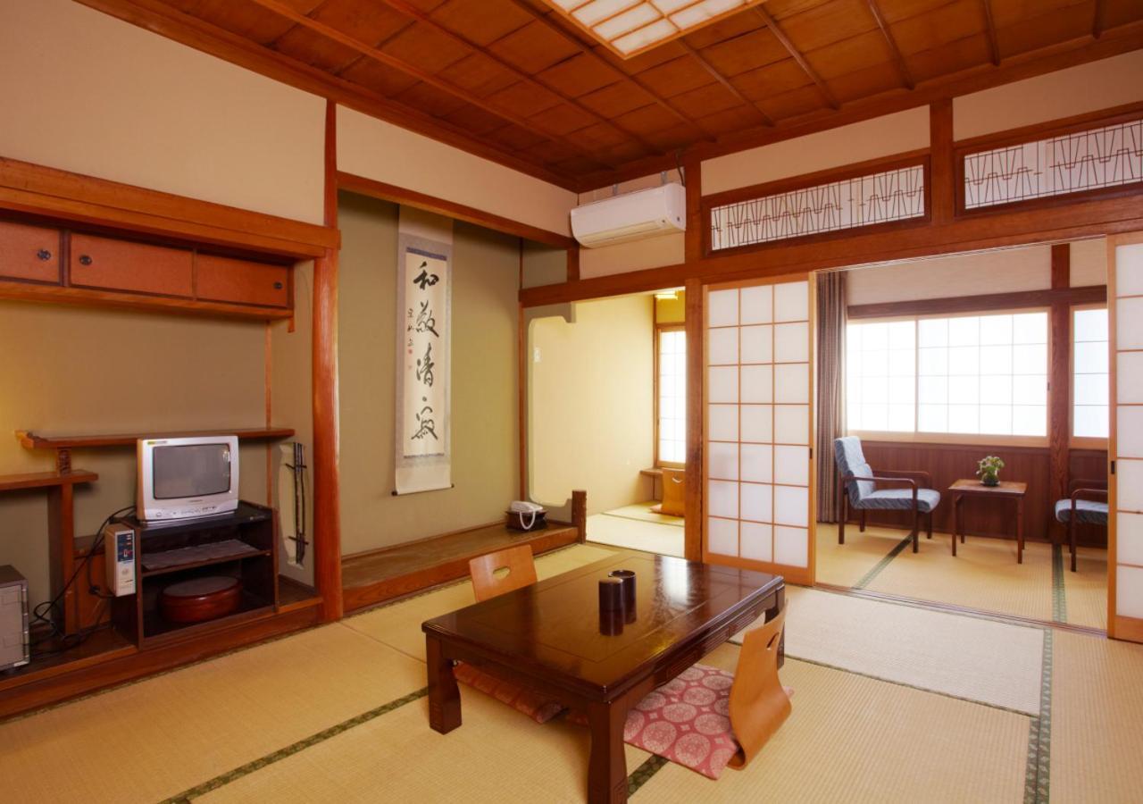 Unzen Iwaki Ryokan Exteriör bild